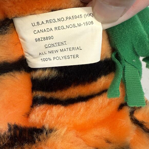 Vtg Telco Disney Pooh Tigger Animated Christmas Motion Skiing Figure Works Video - Picture 12 of 16